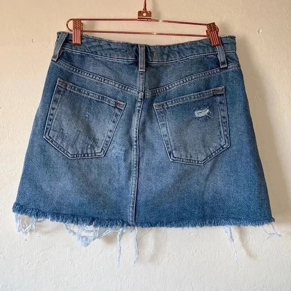 Free People Distressed Raw Hem Denim A-Line Skirt Size 27 - Picture 5 of 6